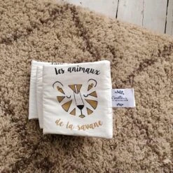 Livre D'éveil En Tissu - Les Animaux De La Savane -Jeujouethique Boutique livre en tissu savane carotte et compagnie 2